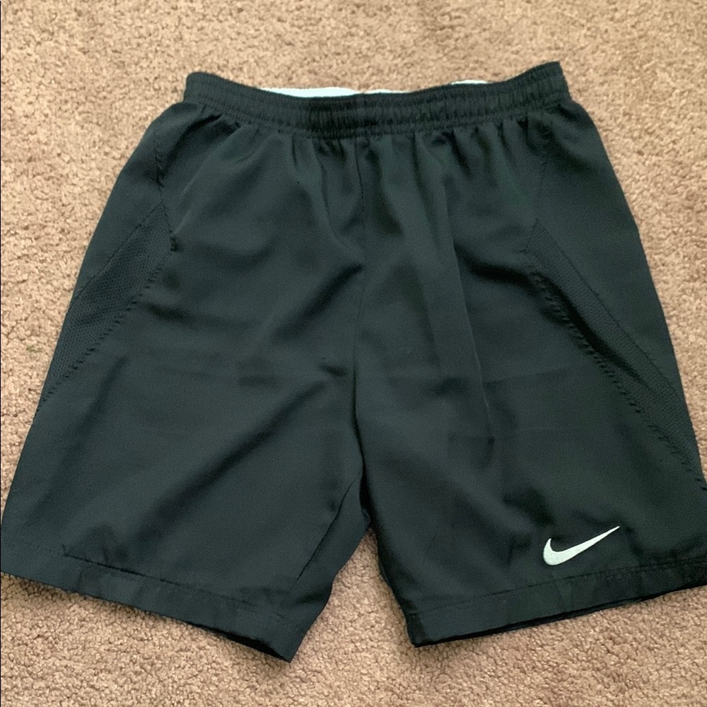Nike Black Athletic Shorts Lightweight Elastic Waist